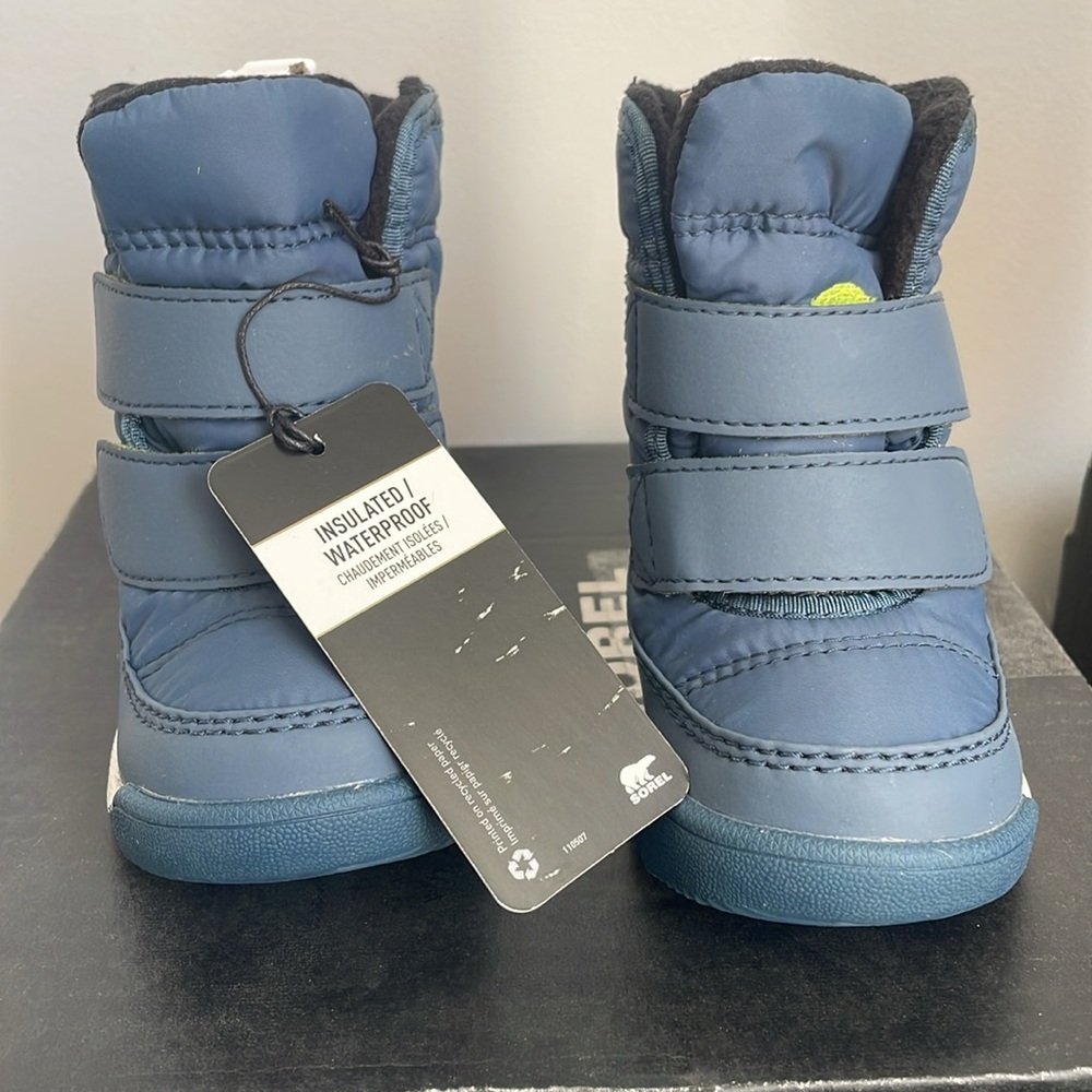 Sorel toddler boys Whitney II strap size 4 Boots. New - Picture 2 of 4